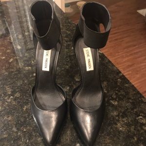 Steve Madden flutter heels
